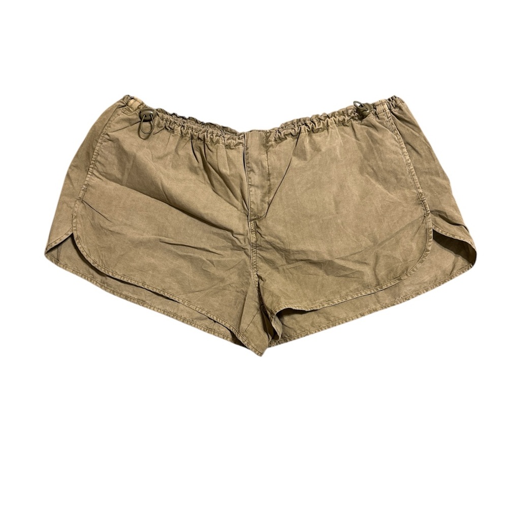 Urban Outfitters green Shorts Relaxed Fit